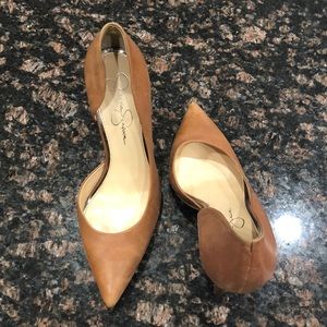 Jessica Simpson pumps
